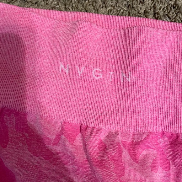 Nvgtn bubblegum pink camo leggings - Picture 2 of 3